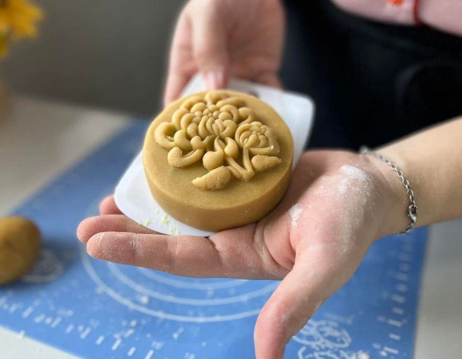 Bánh làm chắn chắn nướng không bị bể